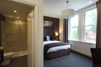 Chalfield Manor Boutique Hotel Борнмут Экстерьер фото